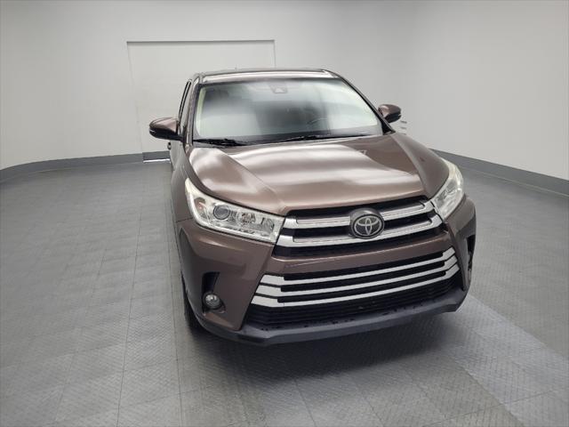 used 2019 Toyota Highlander car, priced at $21,995