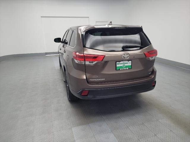 used 2019 Toyota Highlander car, priced at $21,995
