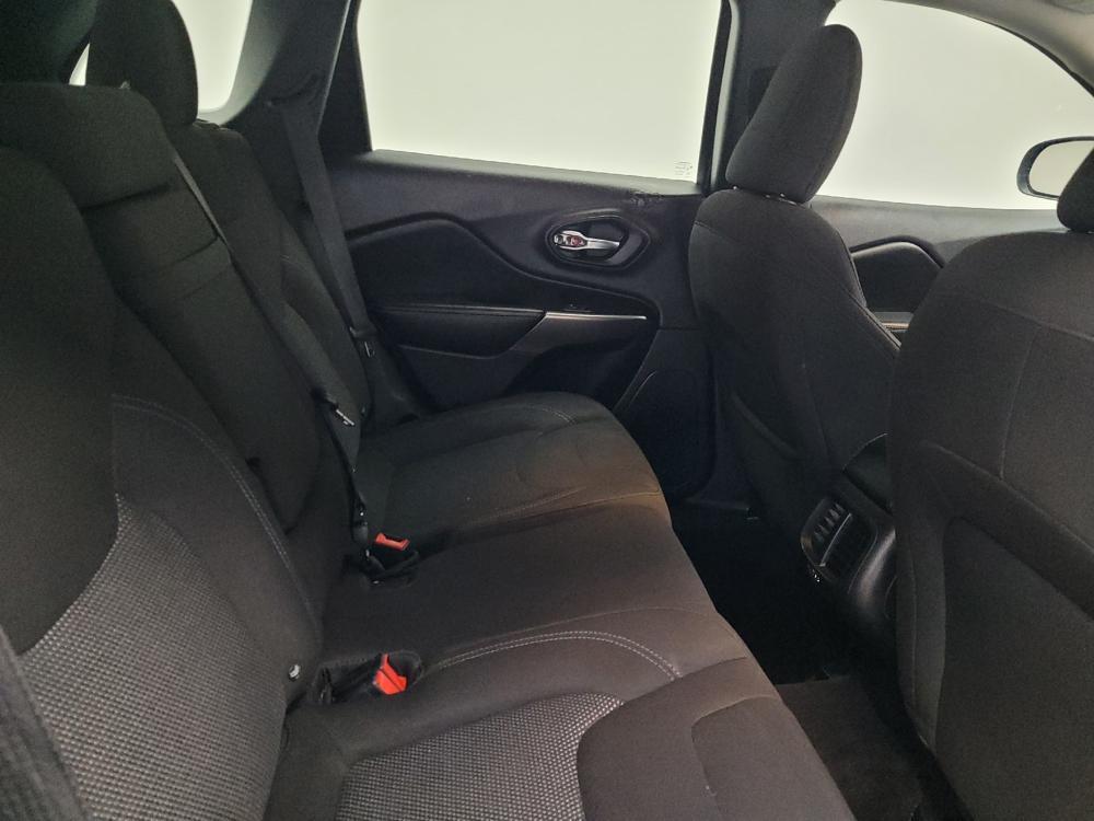 used 2019 Jeep Cherokee car, priced at $16,095