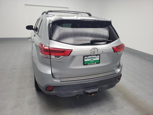 used 2018 Toyota Highlander car, priced at $26,095