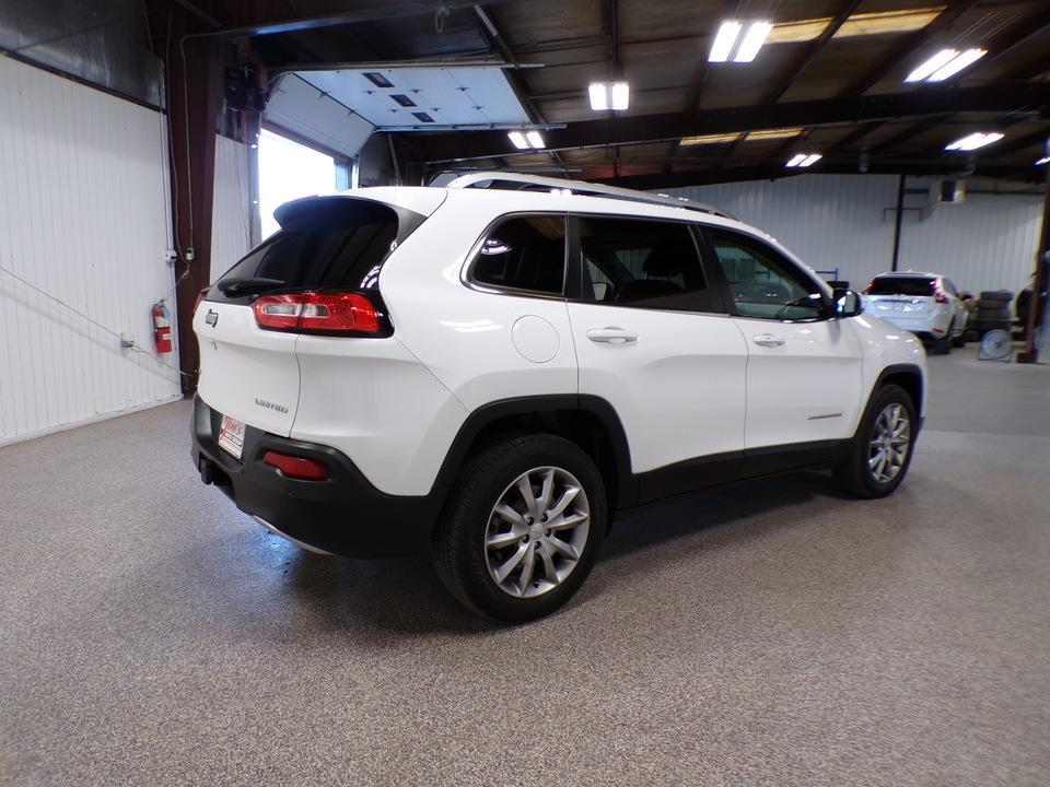 used 2018 Jeep Cherokee car, priced at $15,995