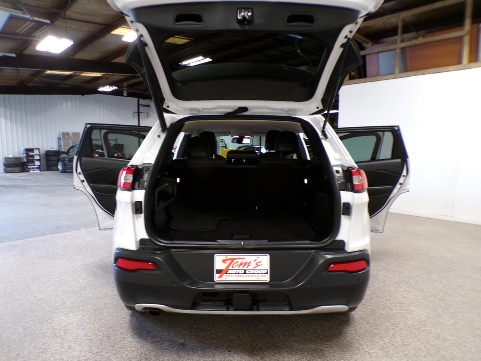 used 2018 Jeep Cherokee car, priced at $15,995