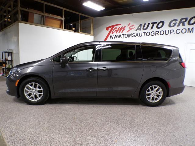 used 2017 Chrysler Pacifica car, priced at $13,995