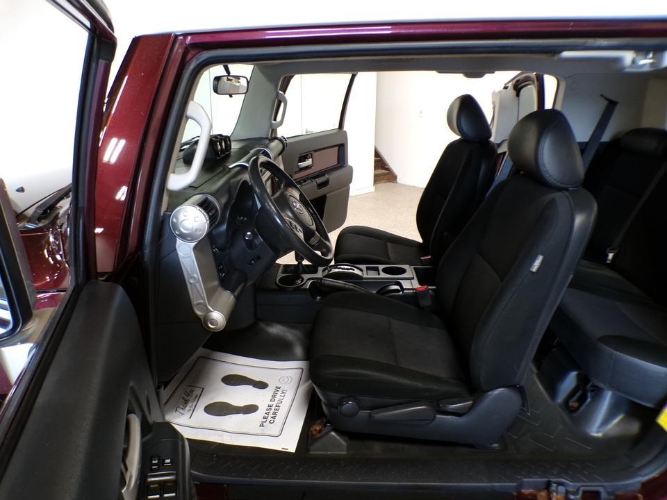 used 2007 Toyota FJ Cruiser car, priced at $13,995