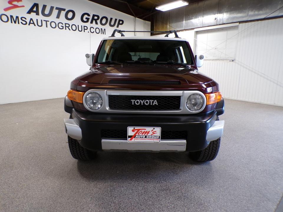 used 2007 Toyota FJ Cruiser car, priced at $13,995