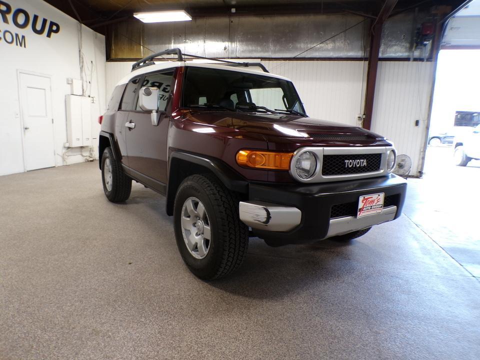 used 2007 Toyota FJ Cruiser car, priced at $13,995