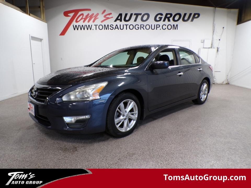 used 2013 Nissan Altima car, priced at $6,495