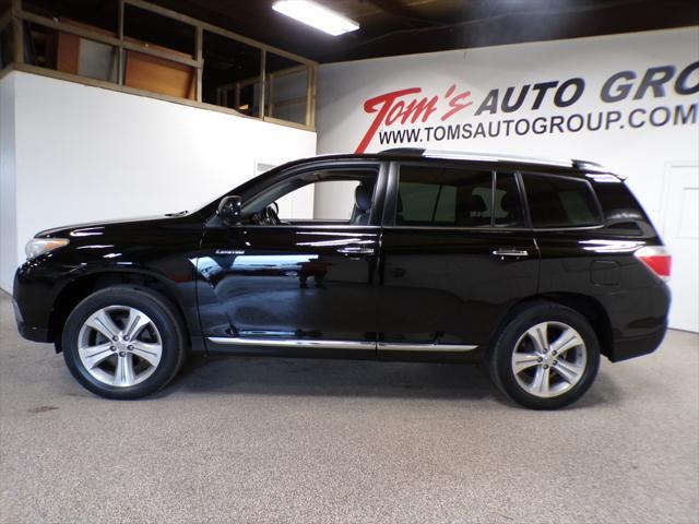 used 2013 Toyota Highlander car, priced at $10,995