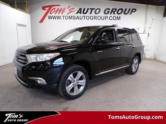 used 2013 Toyota Highlander car, priced at $10,995