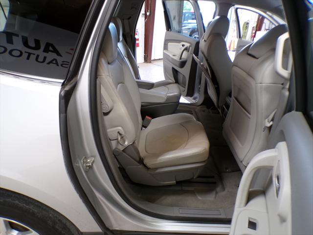 used 2010 Chevrolet Traverse car, priced at $6,995