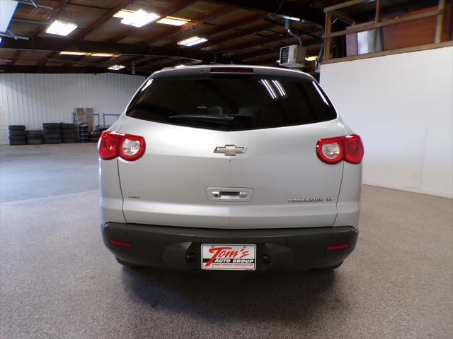 used 2010 Chevrolet Traverse car, priced at $6,995