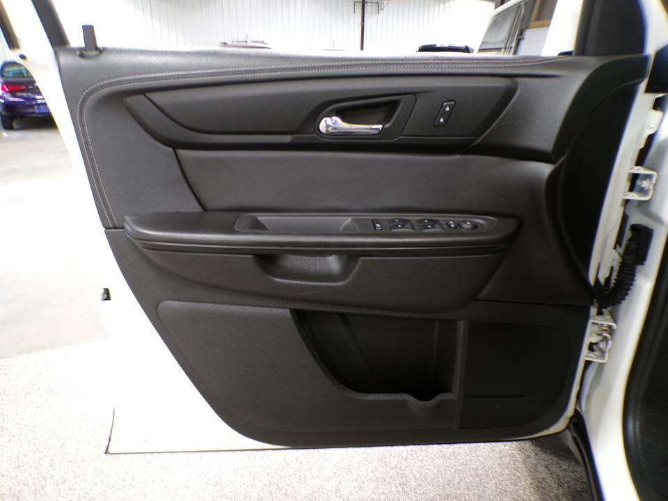 used 2015 Chevrolet Traverse car, priced at $8,995