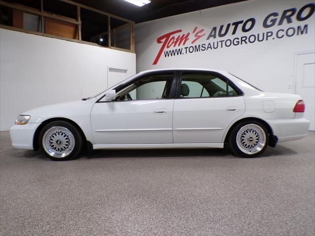 used 1998 Honda Accord car, priced at $7,995