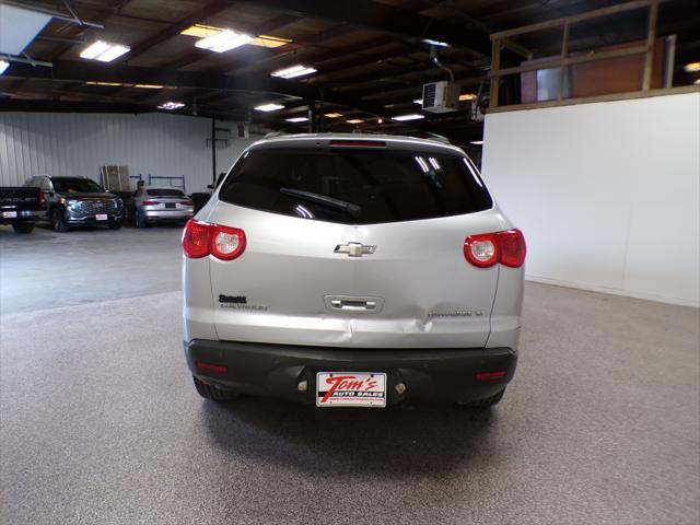 used 2009 Chevrolet Traverse car, priced at $3,495