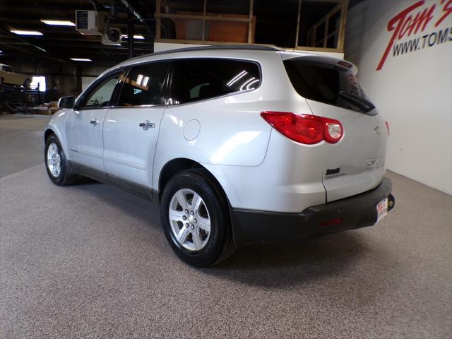 used 2009 Chevrolet Traverse car, priced at $3,495