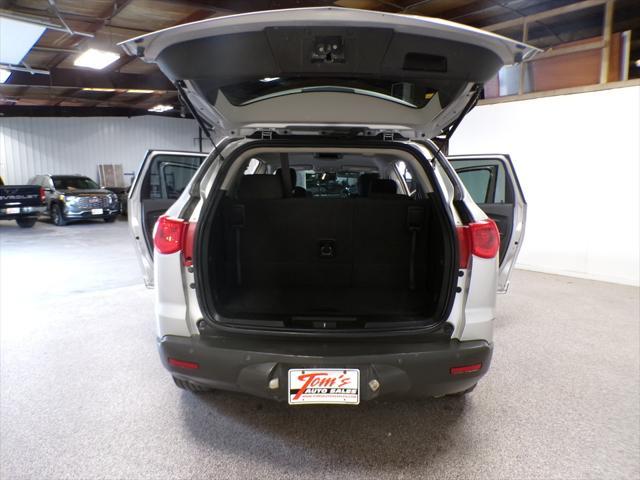 used 2009 Chevrolet Traverse car, priced at $3,495