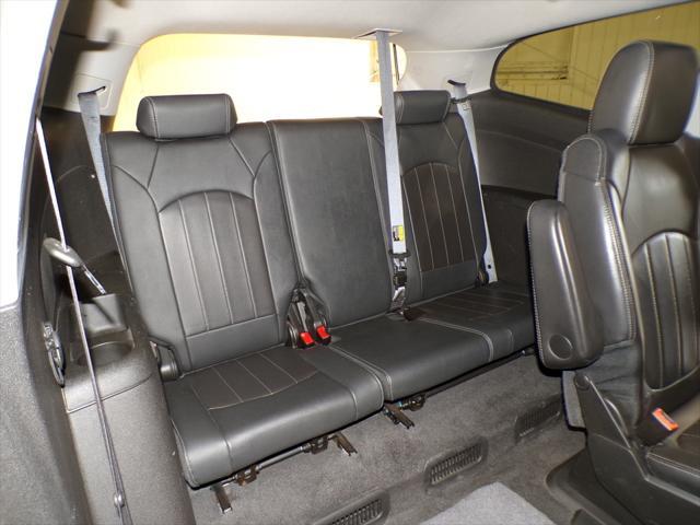 used 2014 Chevrolet Traverse car, priced at $5,995