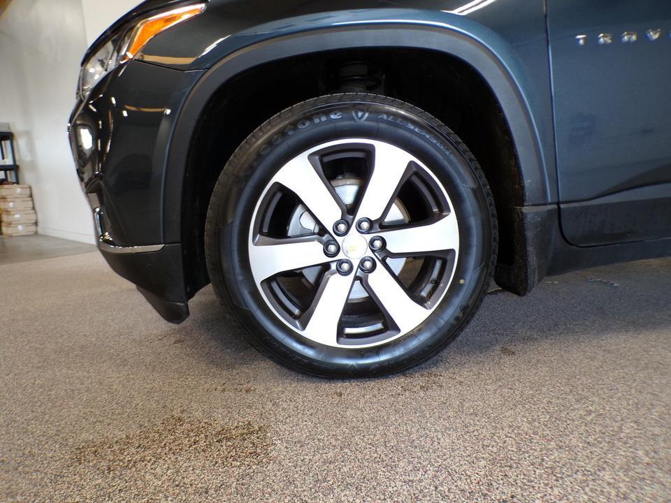 used 2020 Chevrolet Traverse car, priced at $14,995