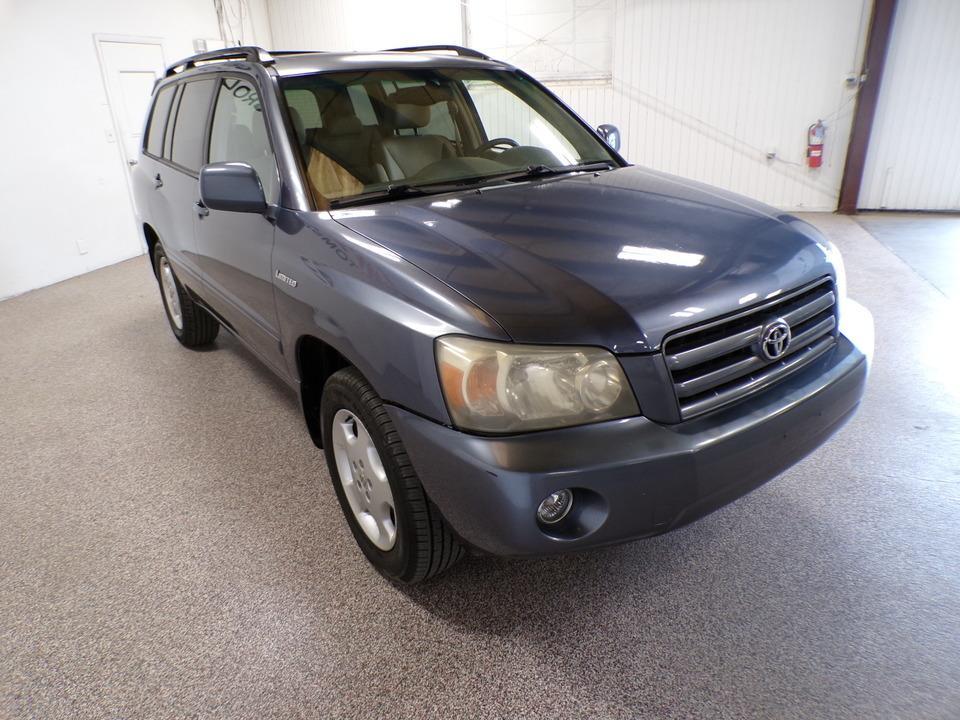 used 2004 Toyota Highlander car, priced at $6,995