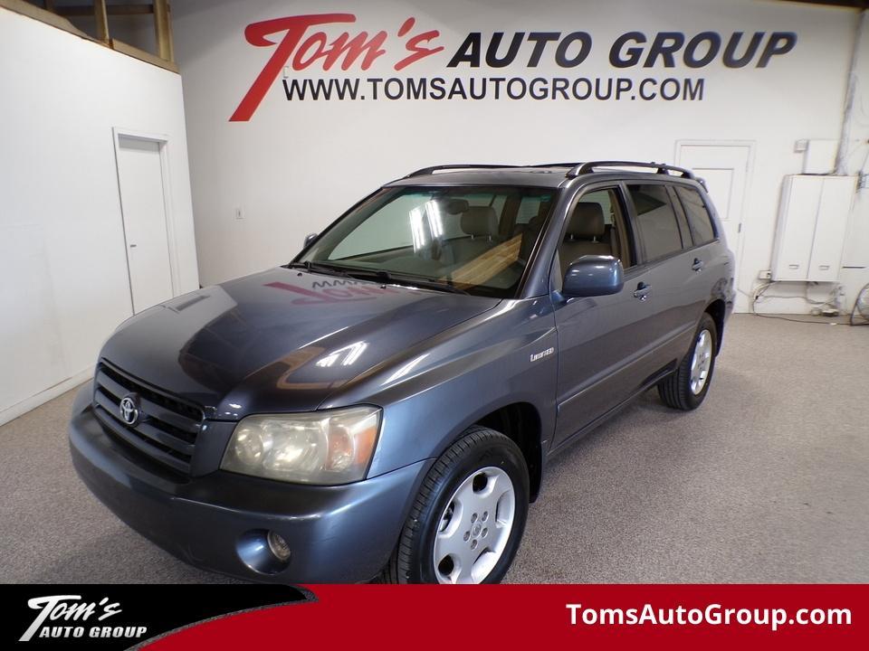 used 2004 Toyota Highlander car, priced at $6,995