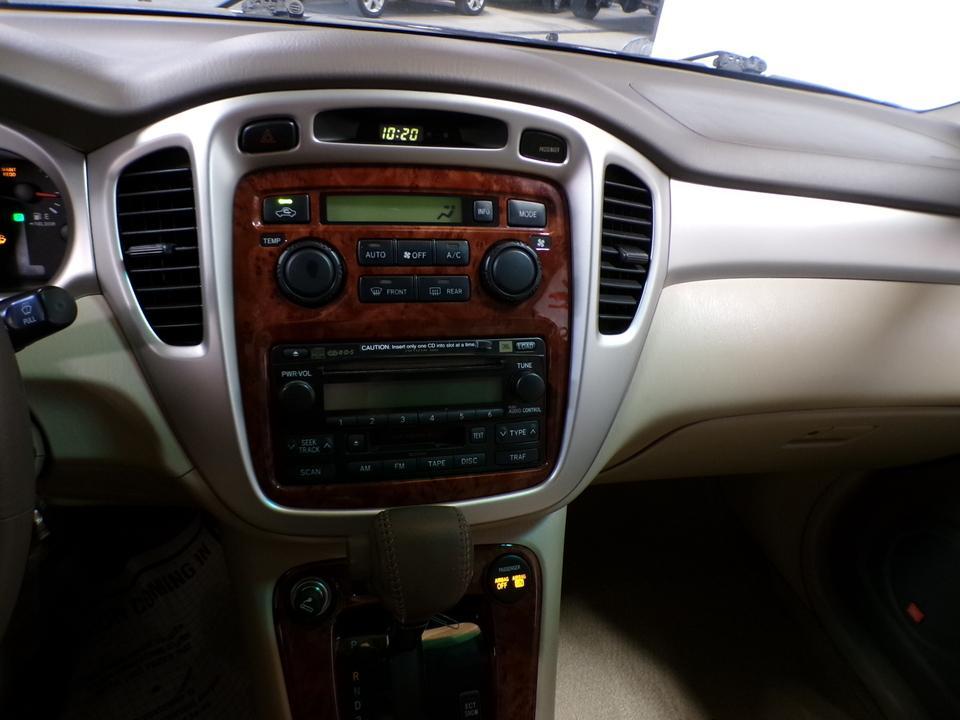 used 2004 Toyota Highlander car, priced at $6,995