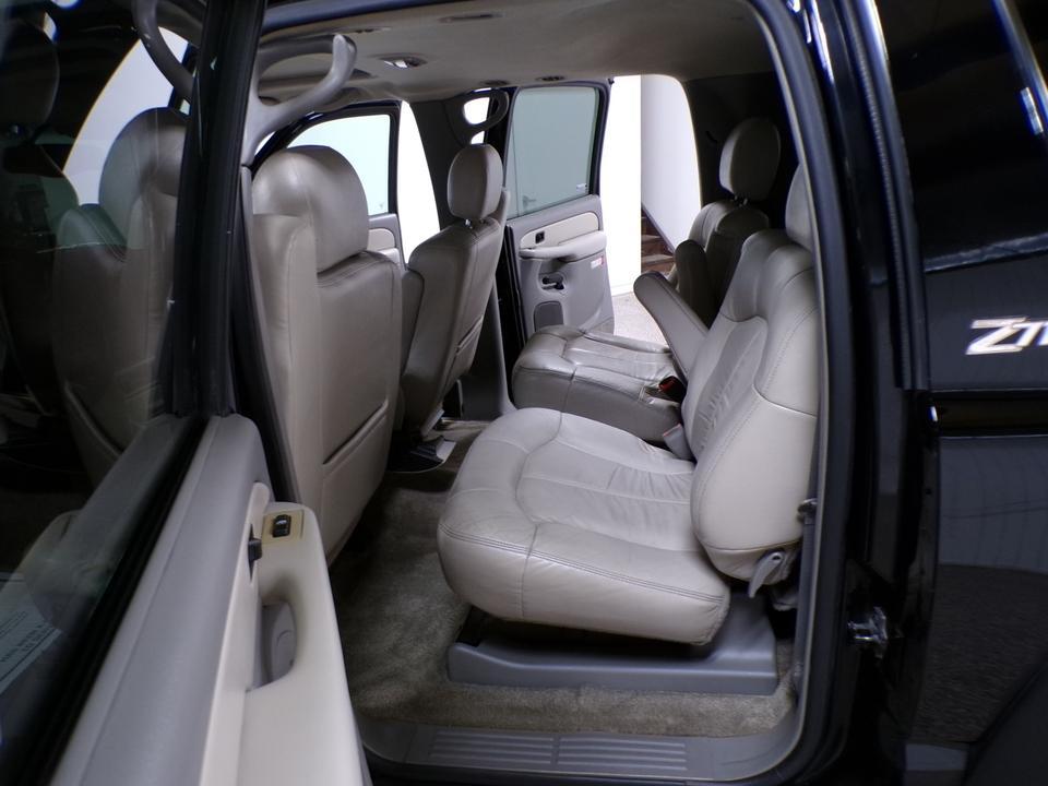 used 2001 Chevrolet Suburban car, priced at $6,995
