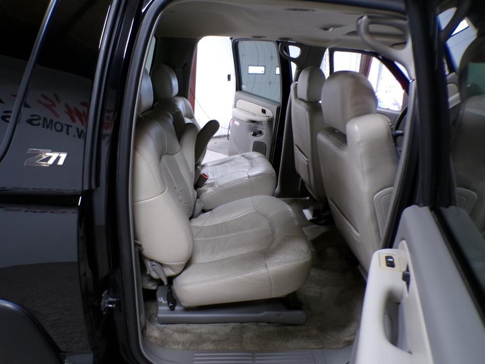 used 2001 Chevrolet Suburban car, priced at $6,995