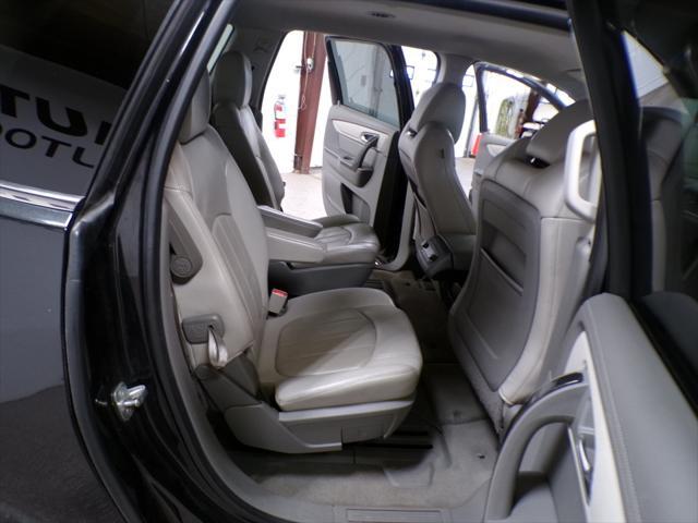 used 2015 Chevrolet Traverse car, priced at $8,995