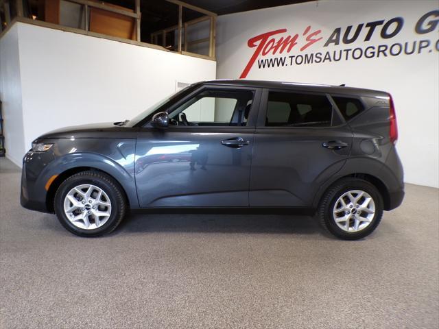 used 2022 Kia Soul car, priced at $12,995