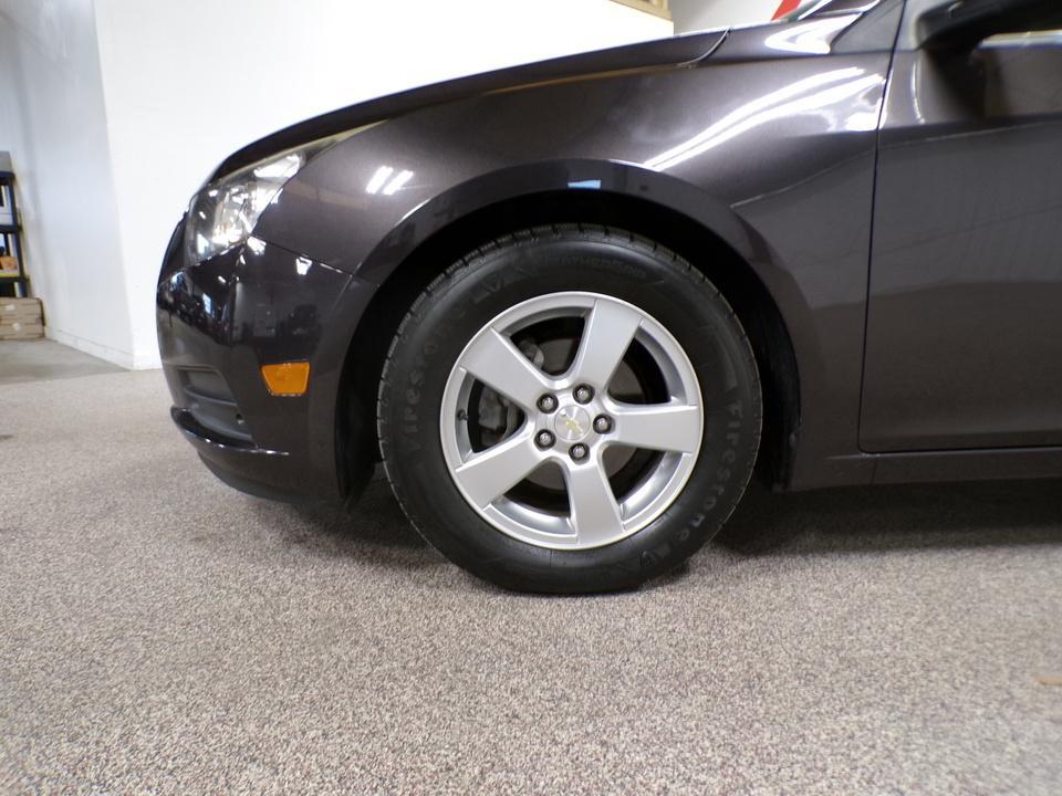 used 2014 Chevrolet Cruze car, priced at $7,995