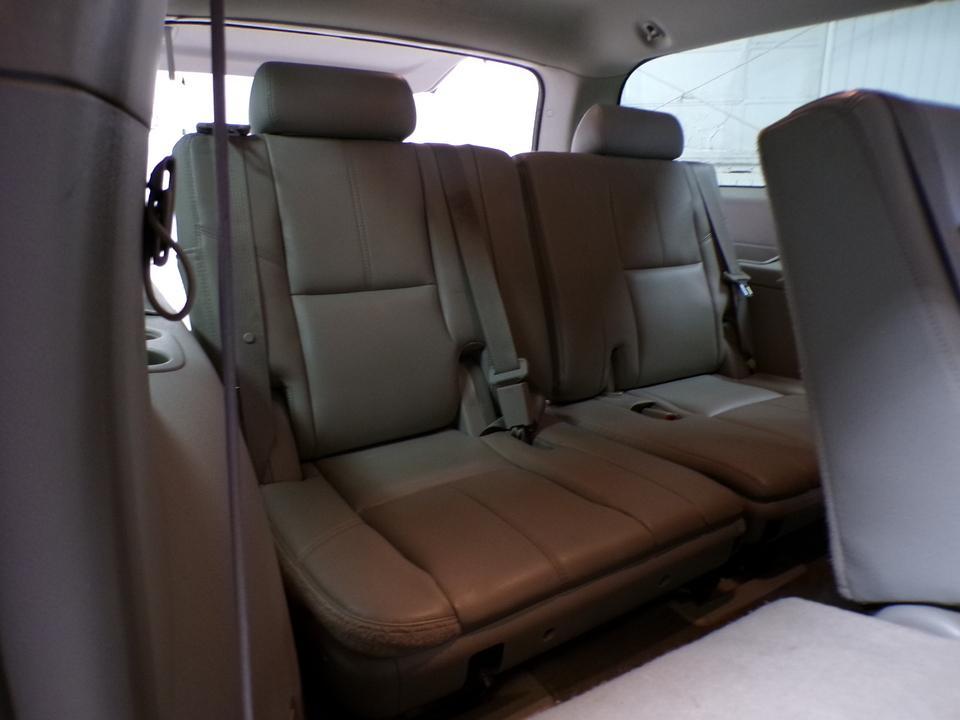 used 2011 Chevrolet Suburban car, priced at $5,995