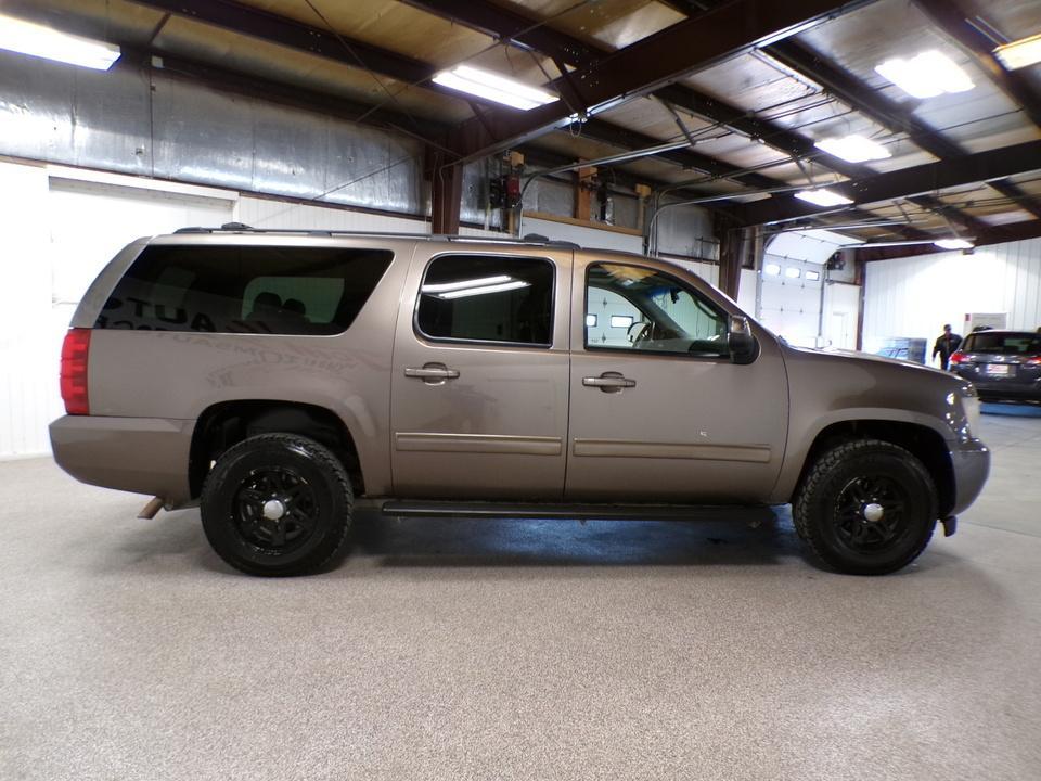 used 2011 Chevrolet Suburban car, priced at $5,995