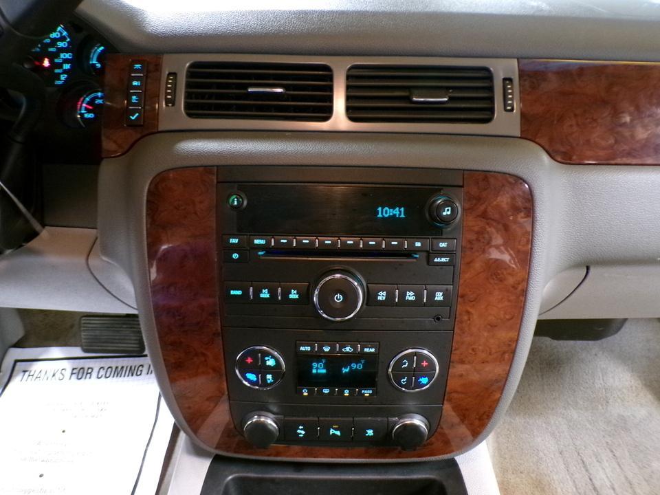 used 2011 Chevrolet Suburban car, priced at $5,995