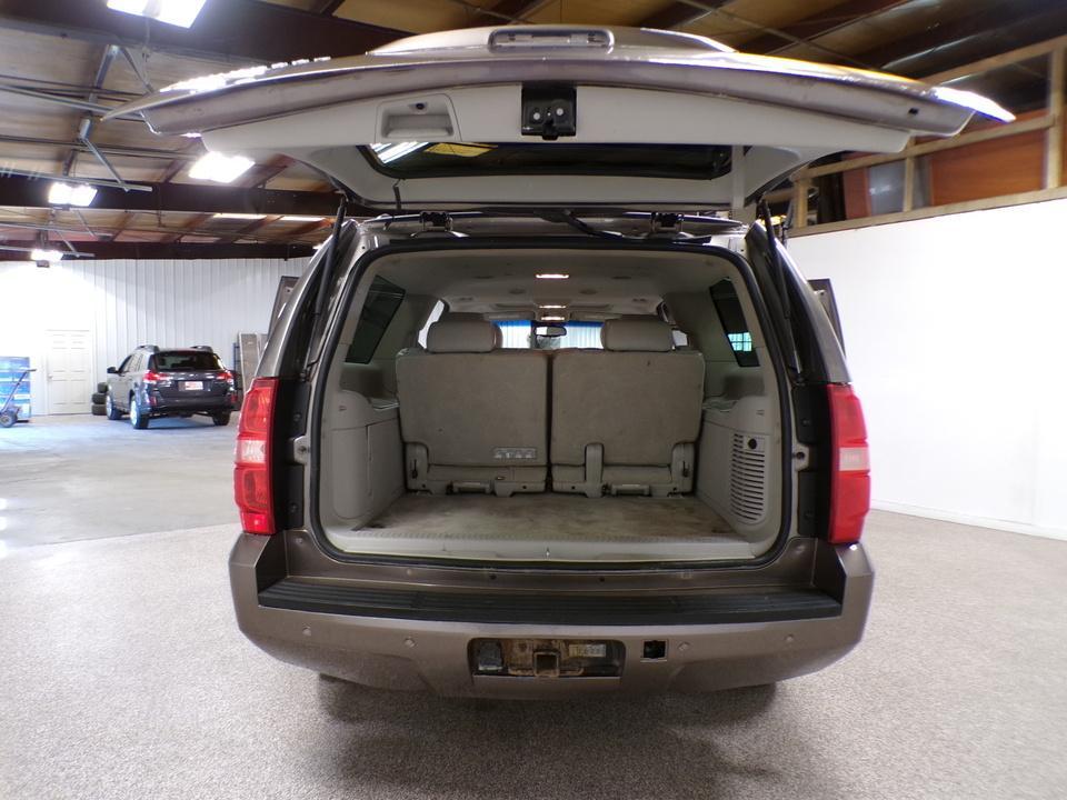 used 2011 Chevrolet Suburban car, priced at $5,995