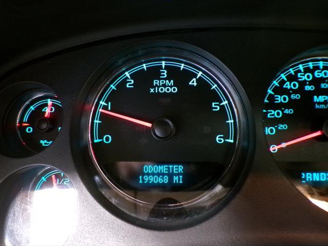 used 2007 Chevrolet Suburban car, priced at $5,995