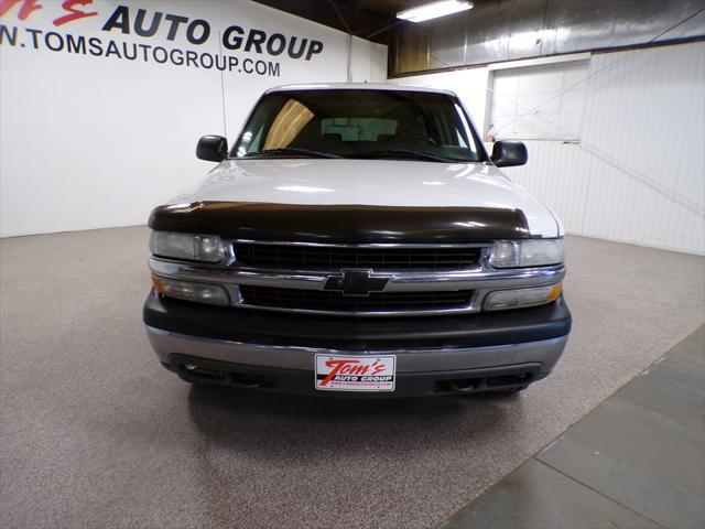used 2003 Chevrolet Suburban car, priced at $2,995