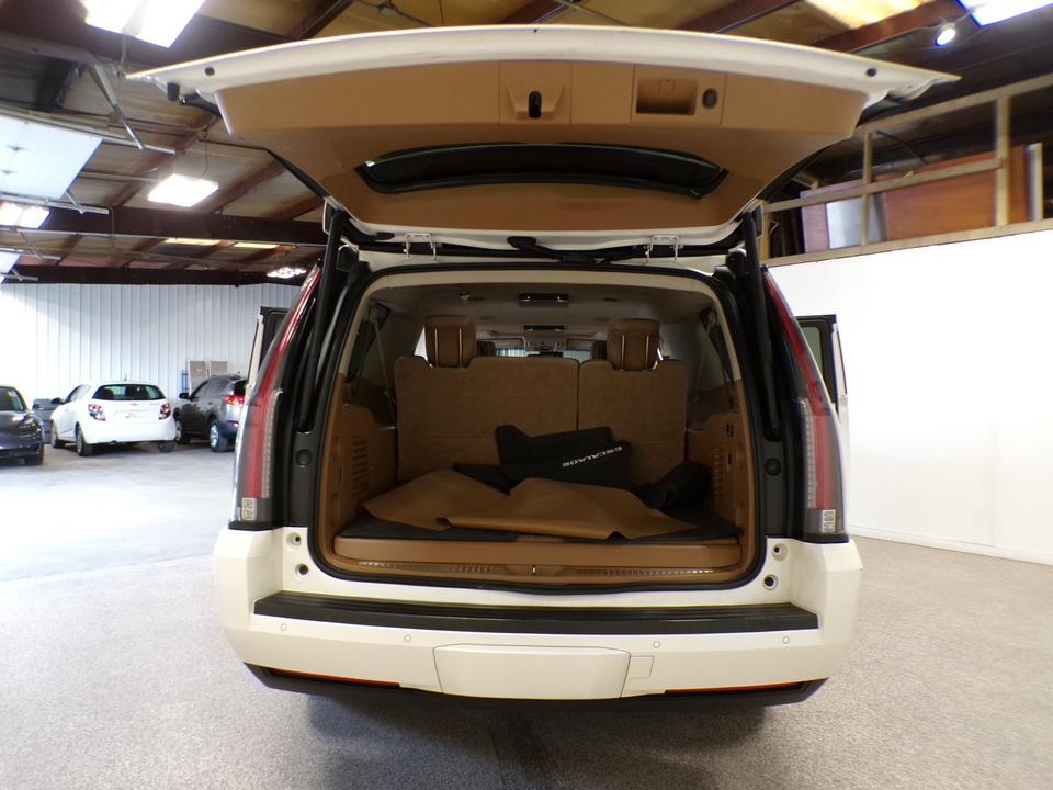 used 2015 Cadillac Escalade ESV car, priced at $16,995