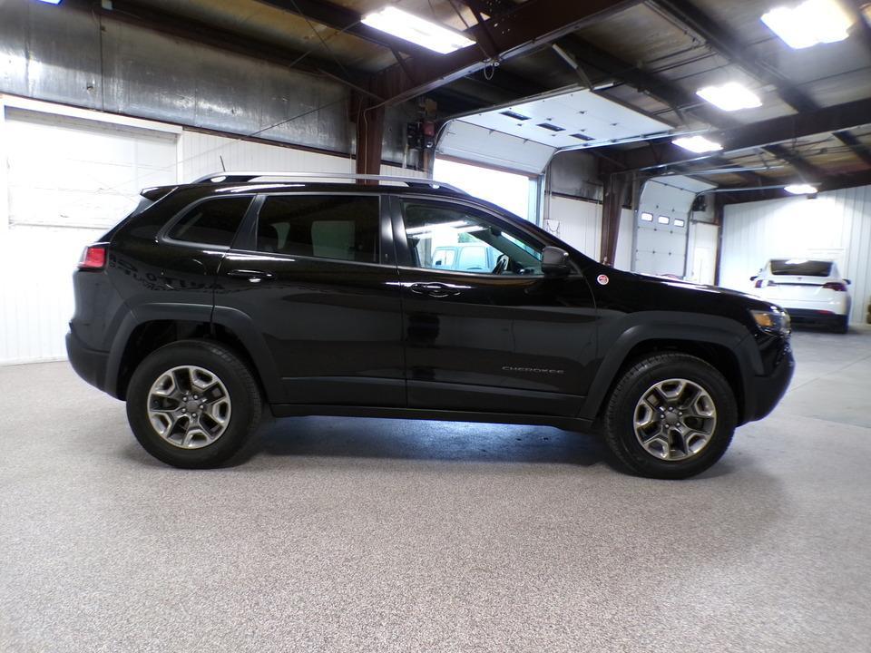 used 2019 Jeep Cherokee car, priced at $15,995