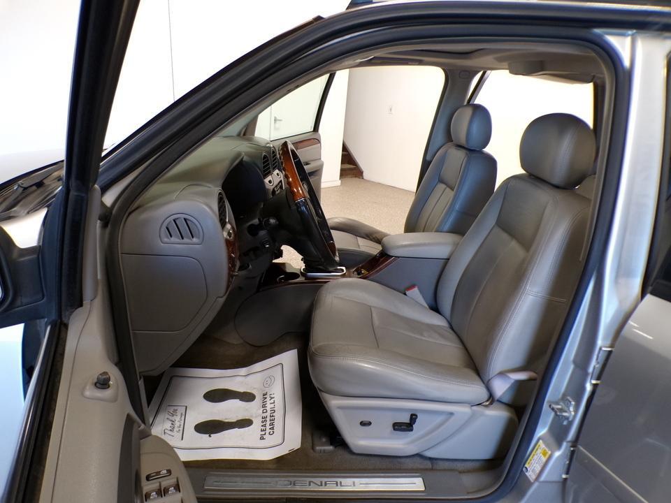 used 2006 GMC Envoy car, priced at $8,995