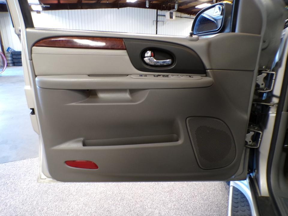used 2006 GMC Envoy car, priced at $8,995