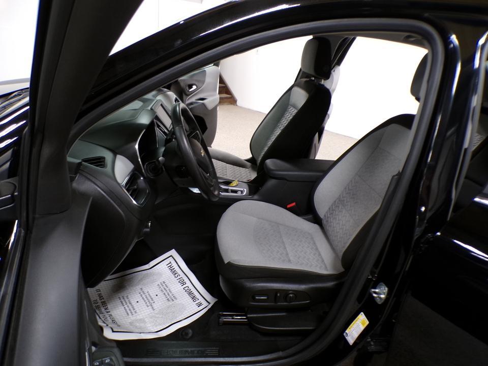 used 2022 Chevrolet Equinox car, priced at $9,495