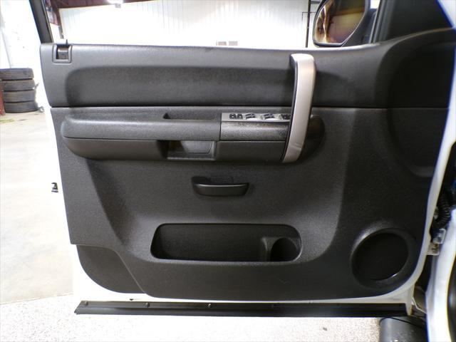 used 2009 Chevrolet Silverado 1500 car, priced at $11,995