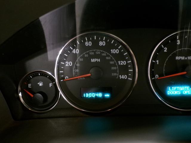 used 2006 Jeep Commander car, priced at $7,995