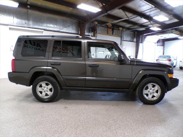 used 2006 Jeep Commander car, priced at $7,995