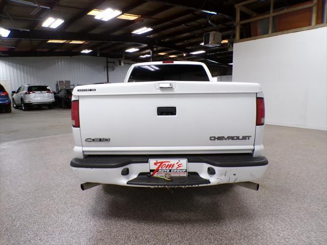 used 2001 Chevrolet S-10 car, priced at $2,495