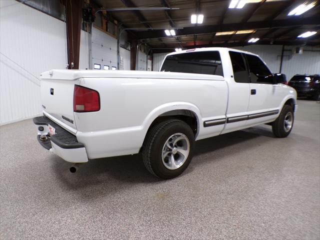 used 2001 Chevrolet S-10 car, priced at $2,495