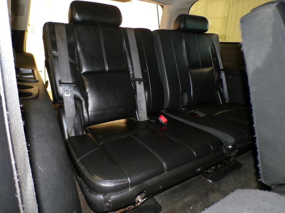 used 2007 Chevrolet Suburban car, priced at $9,995