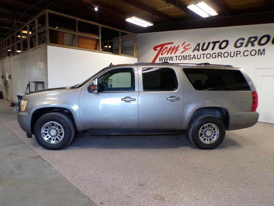 used 2007 Chevrolet Suburban car, priced at $9,995