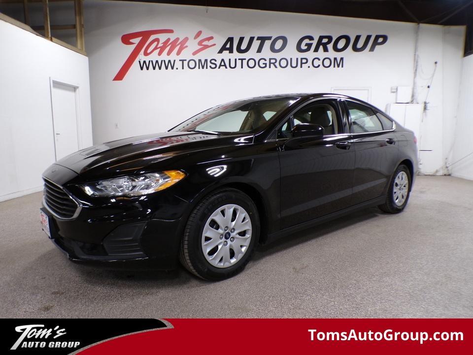used 2020 Ford Fusion car, priced at $7,495