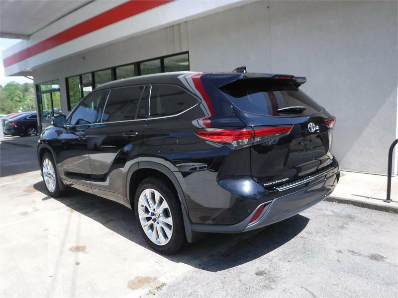 used 2020 Toyota Highlander car, priced at $28,950